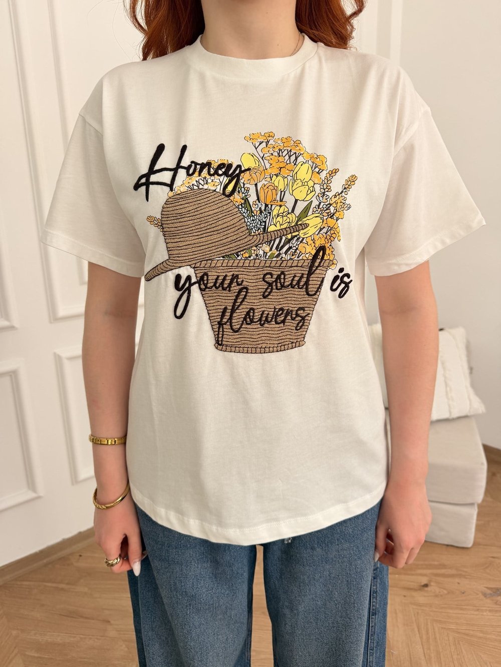 Honey Şapka Nakışlı T-shirt Ekru