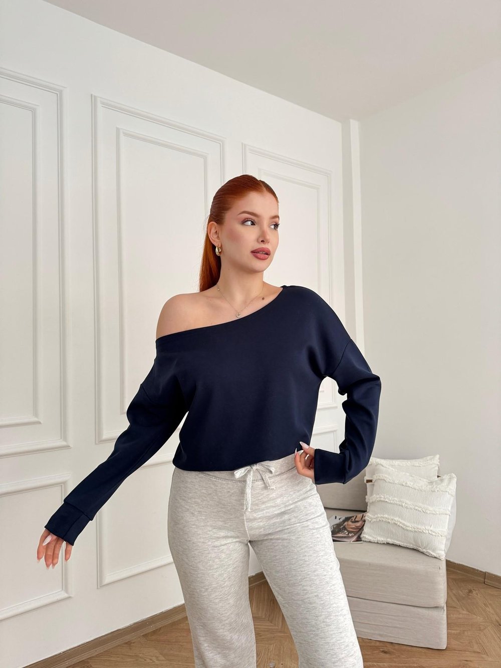 Kayık Yaka Basic Sweatshirt Lacivert
