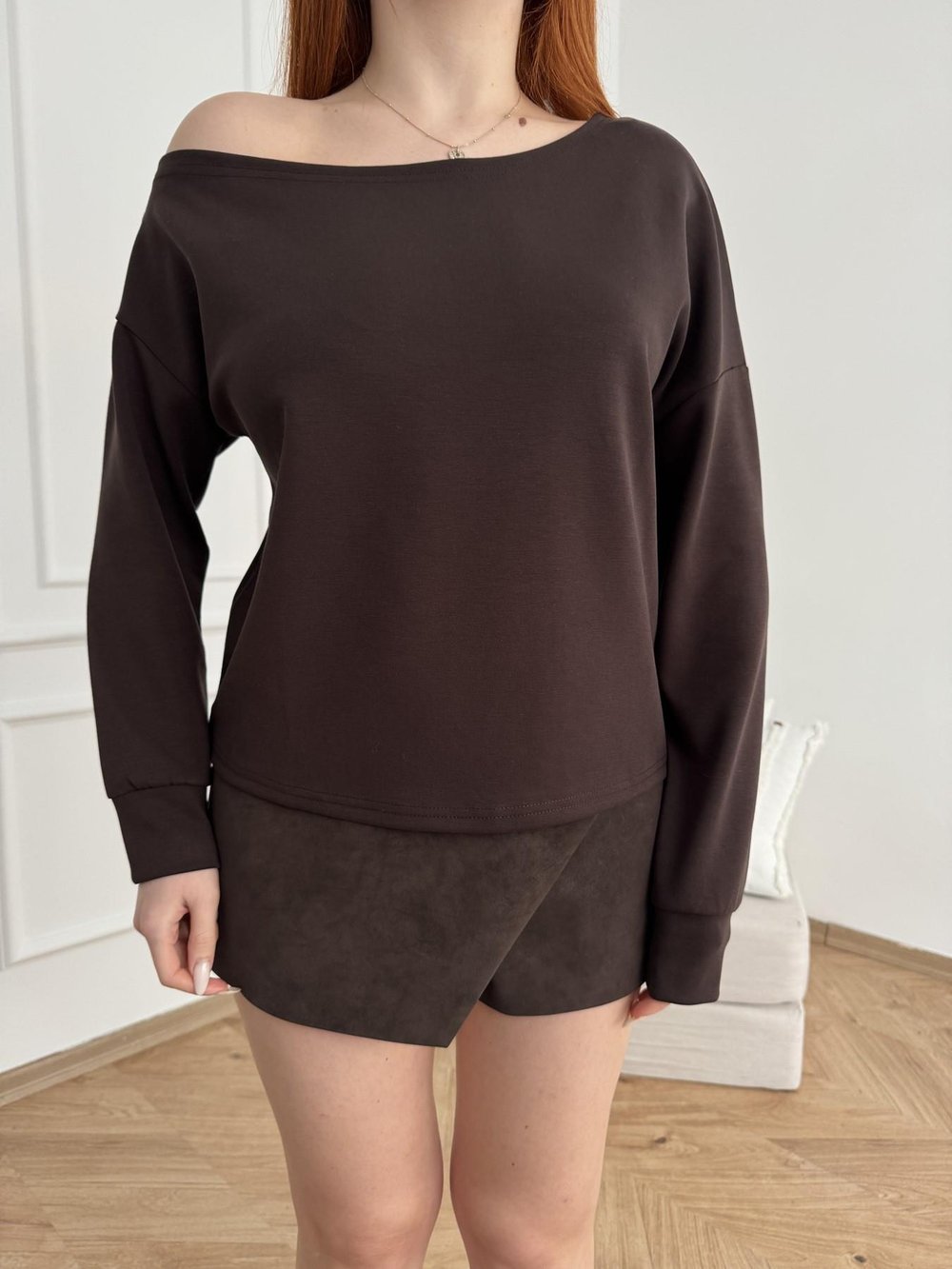 Kayık Yaka Basic Sweatshirt Kahve