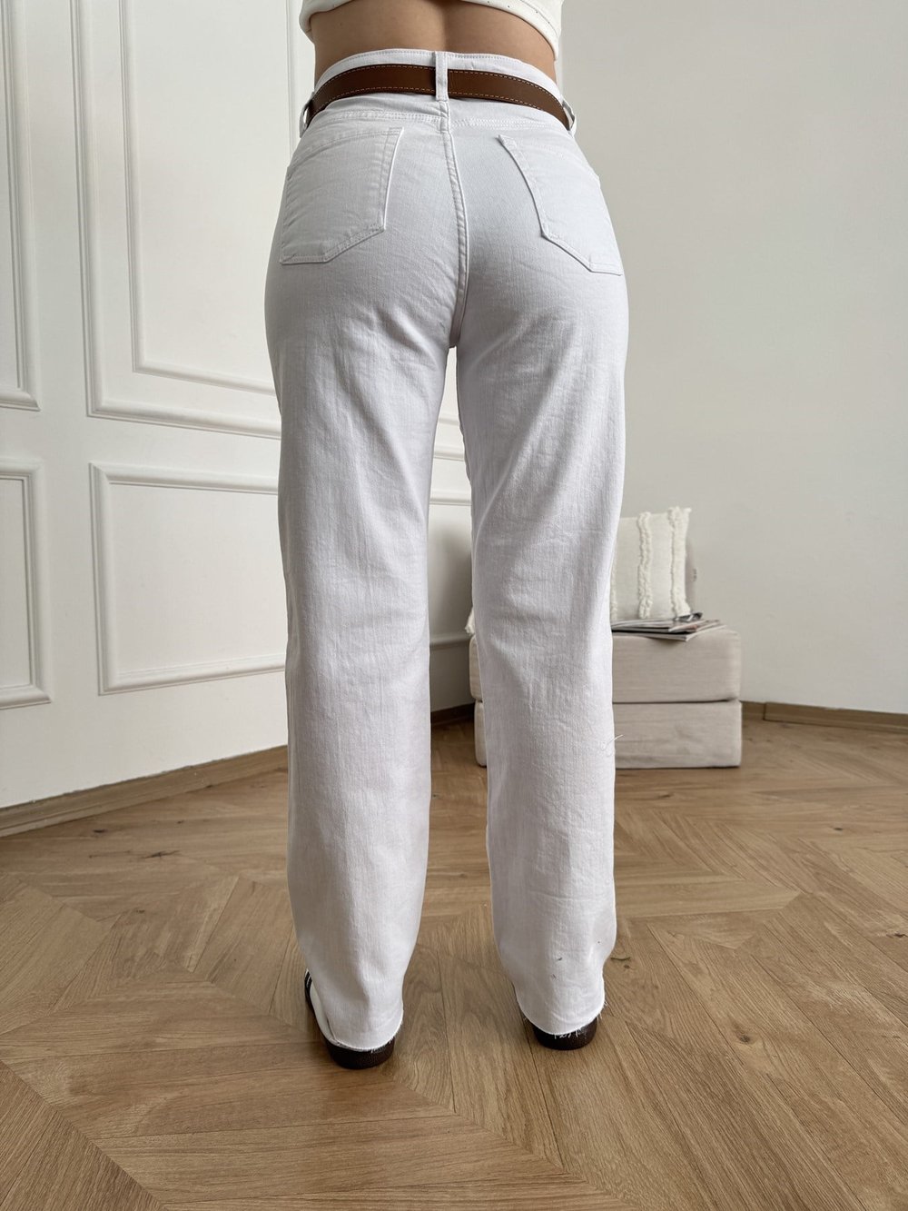 Kesik Paça Kemerli Straight Pantolon Beyaz