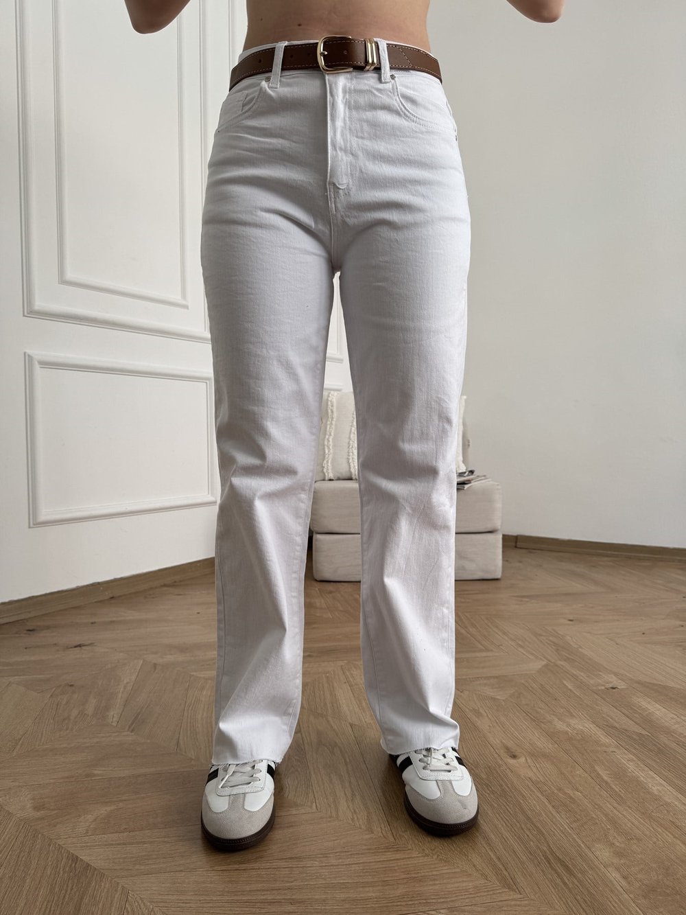 Kesik Paça Kemerli Straight Pantolon Beyaz