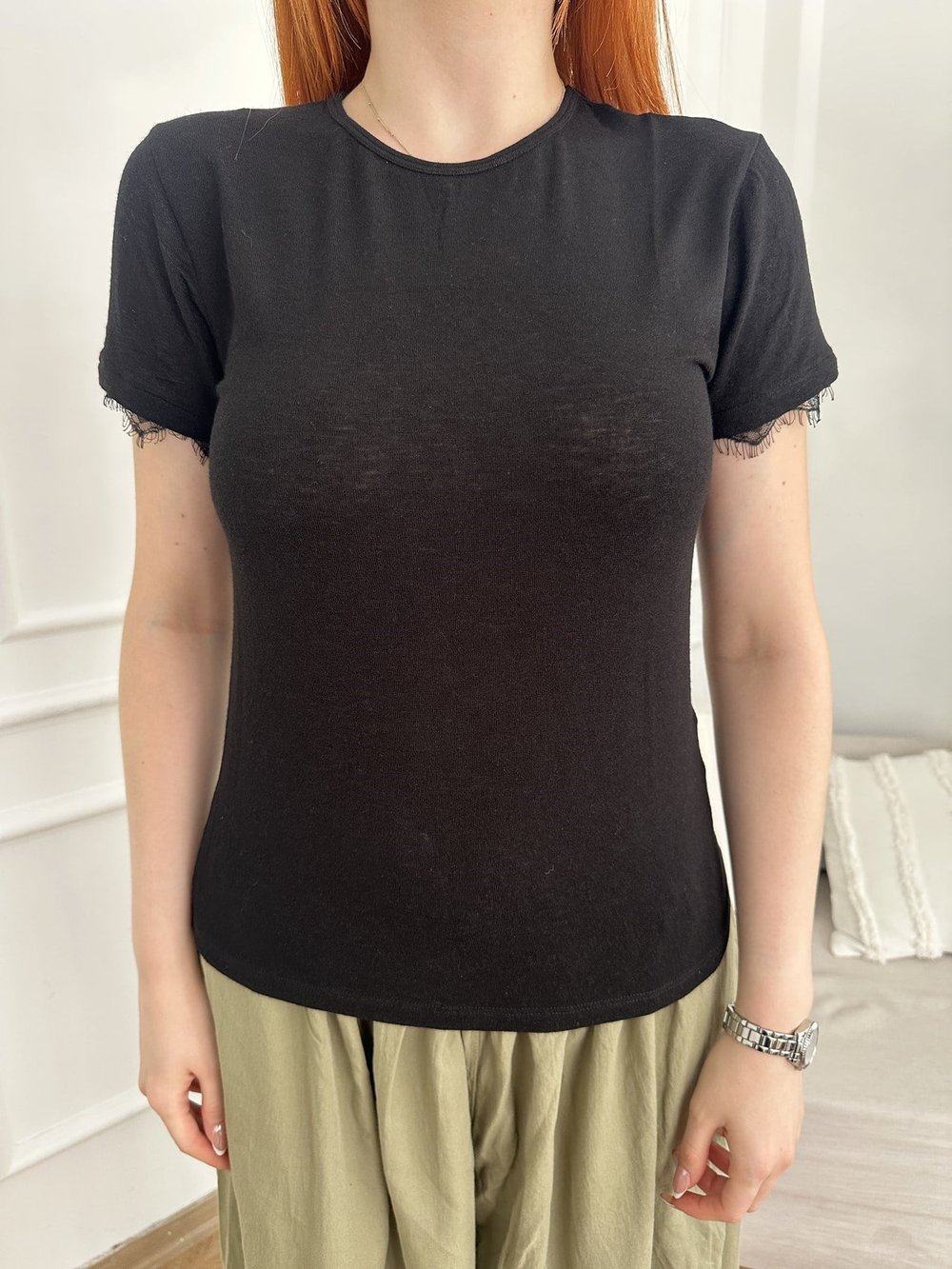 Kolları Dantel Detay T-shirt Siyah
