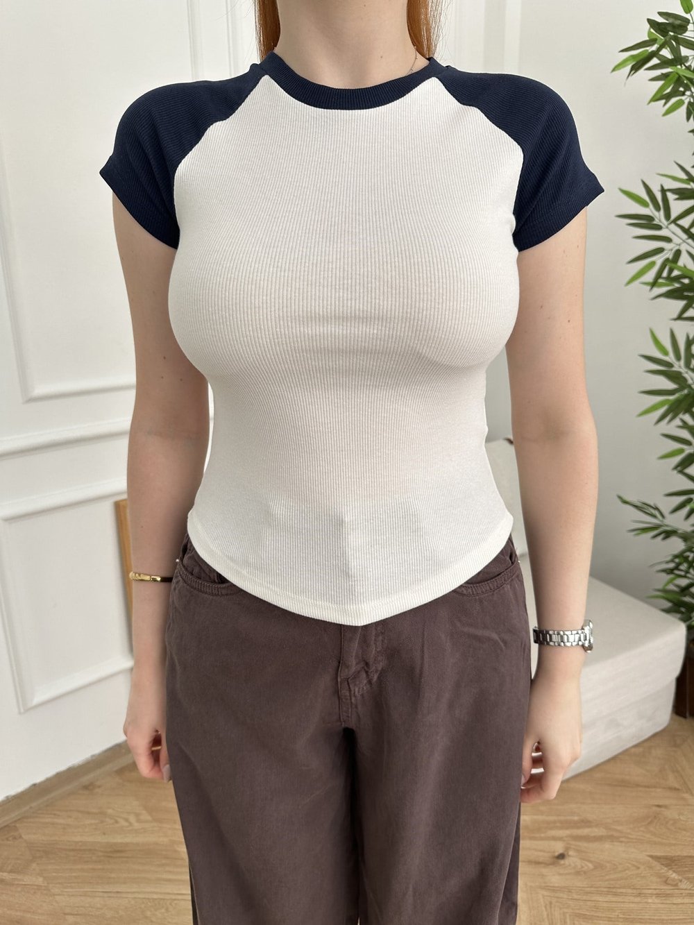 Kontrast Parçalı T-shirt Ekru