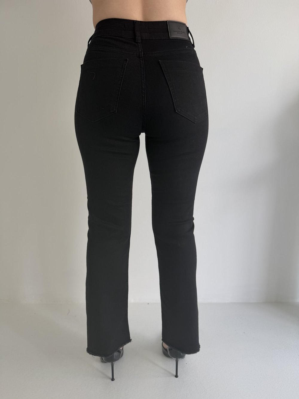 Paça Püsküllü Flare Jean Pantolon Siyah
