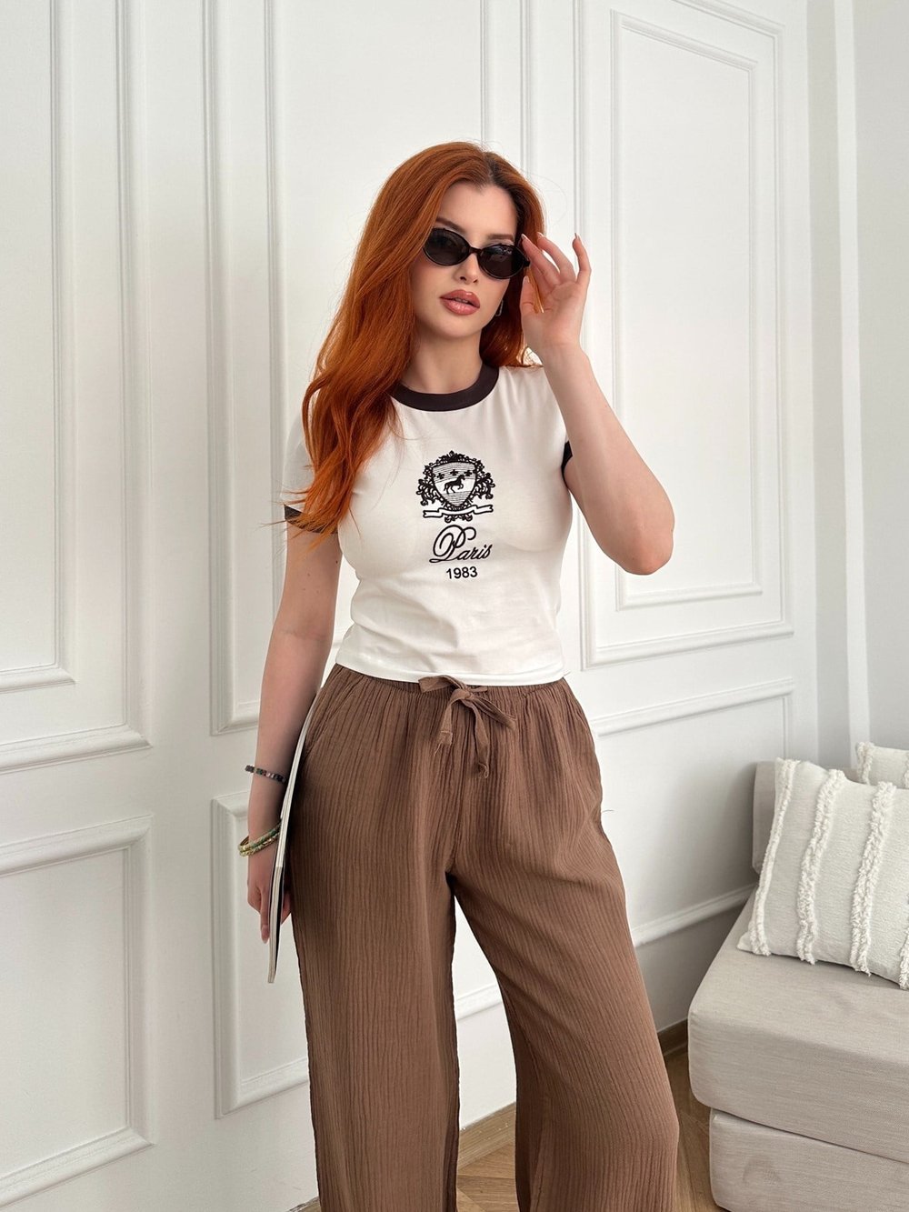 Paris 1983 Nakışlı Crop T-shirt Ekru