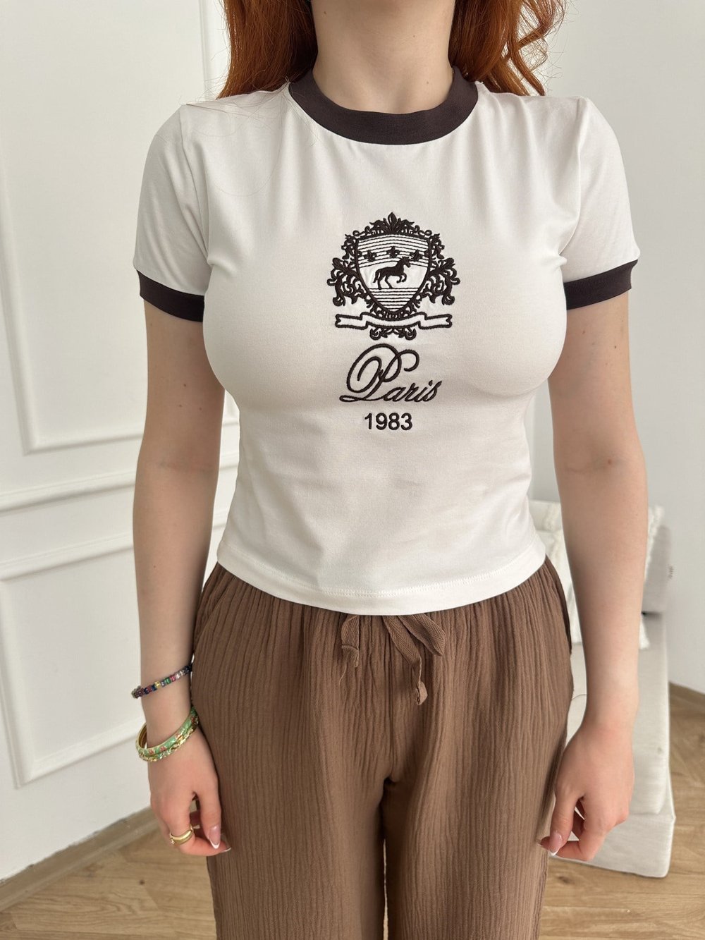 Paris 1983 Nakışlı Crop T-shirt Ekru