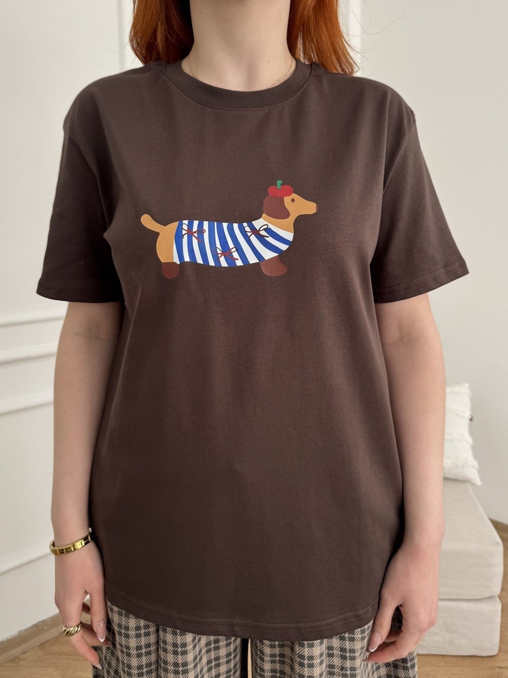Sosis Köpek Baskılı T-shirt Kahve