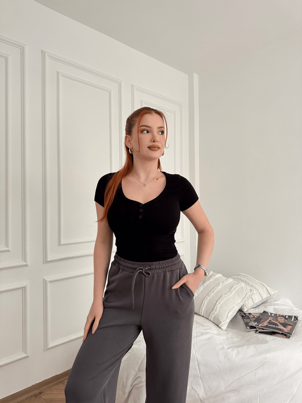 V Yaka Düğmeli Body Siyah