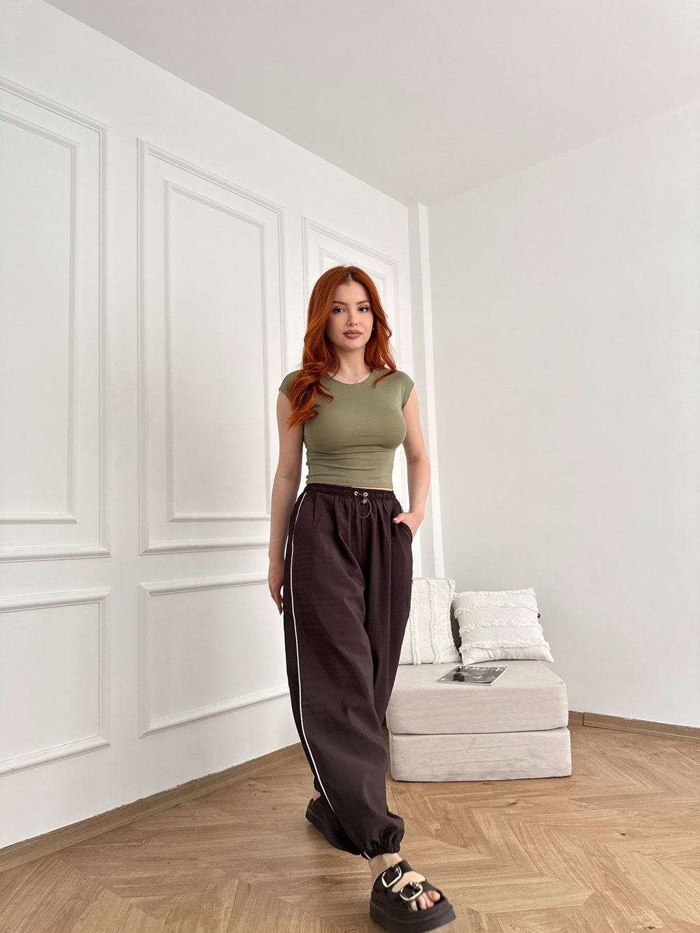 Yanı Şeritli Paraşüt Pantolon Kahve