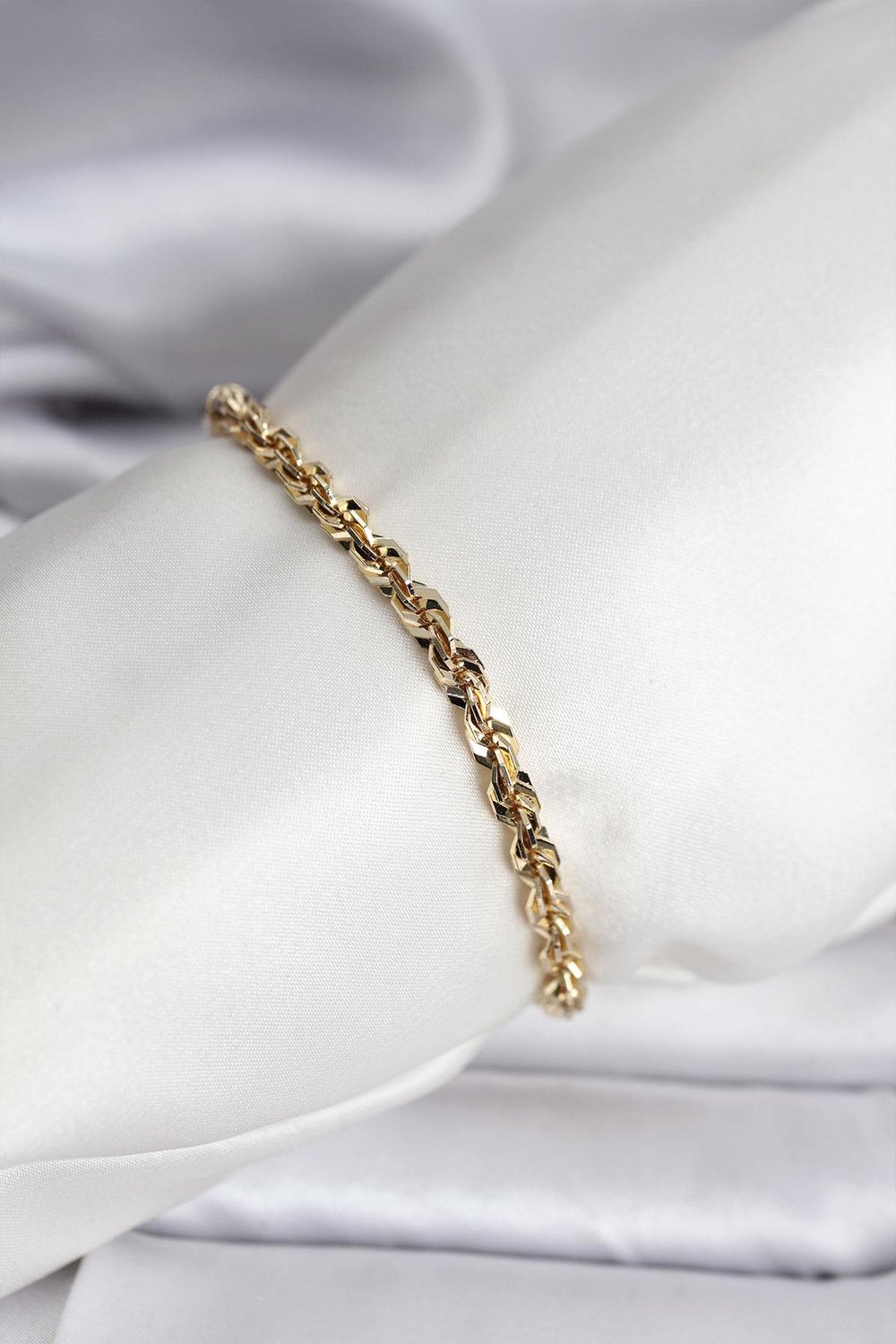14K Gold Renk Kaplama Burgu Zincir Model CM Kadın Bileklik