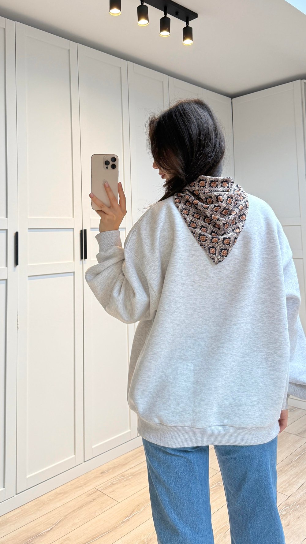FULAR YAKA SWEATSHIRT 