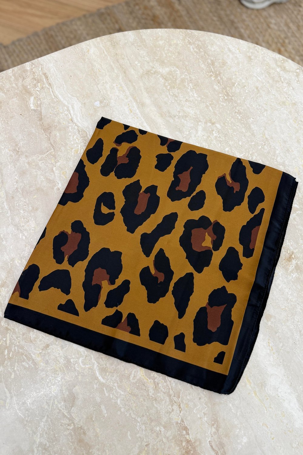 LEOPAR DESENLİ FULAR