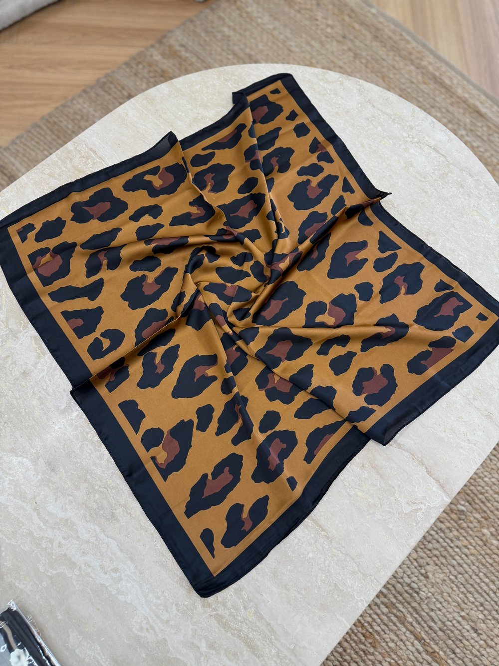 LEOPAR DESENLİ FULAR