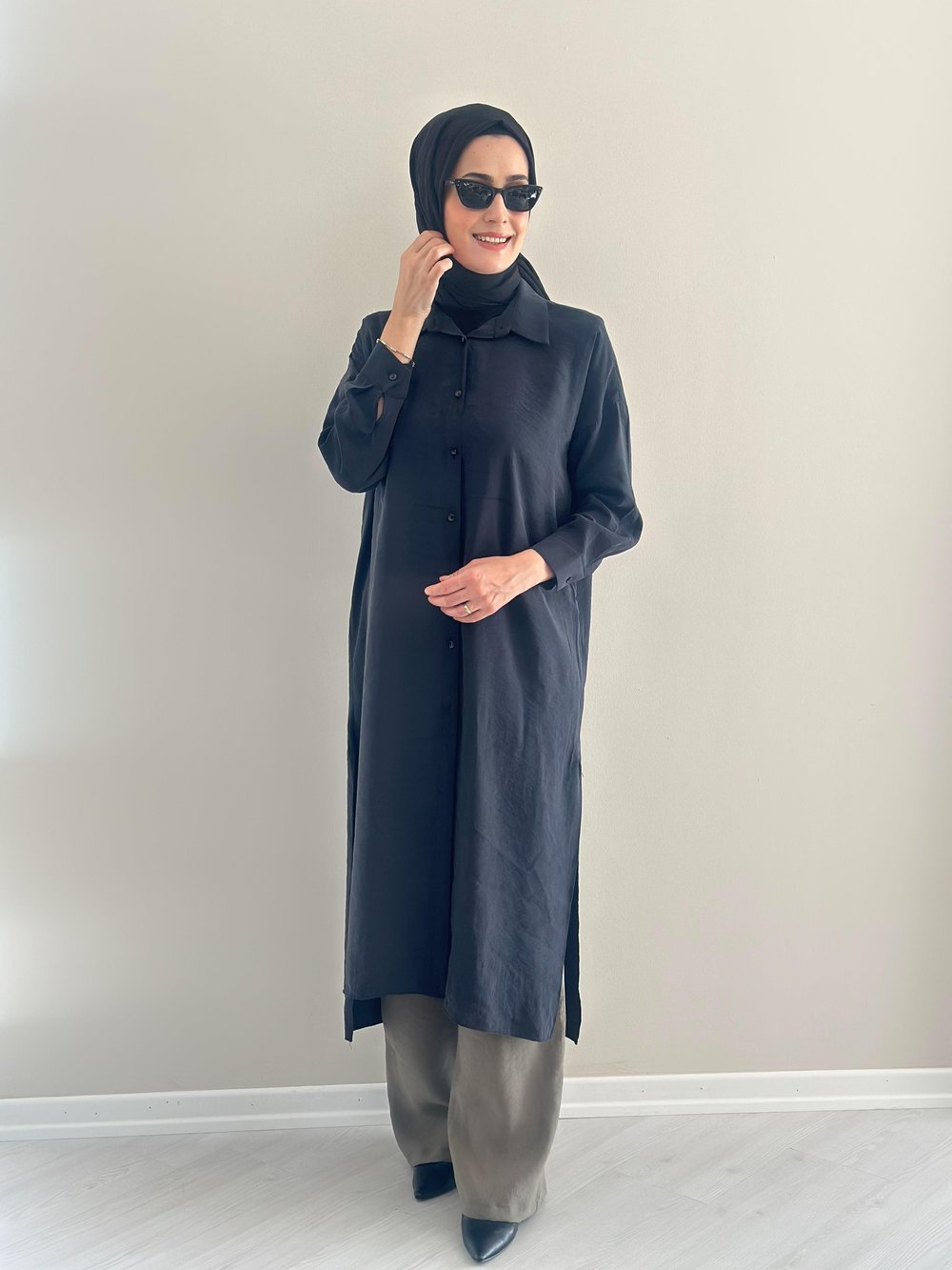 Rita Siyah Gömlek
