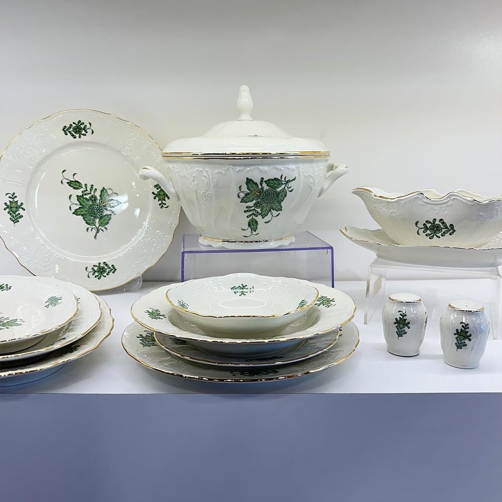 Bernadotte Czech Republic Bloom 77 Piece Dinner Set Green