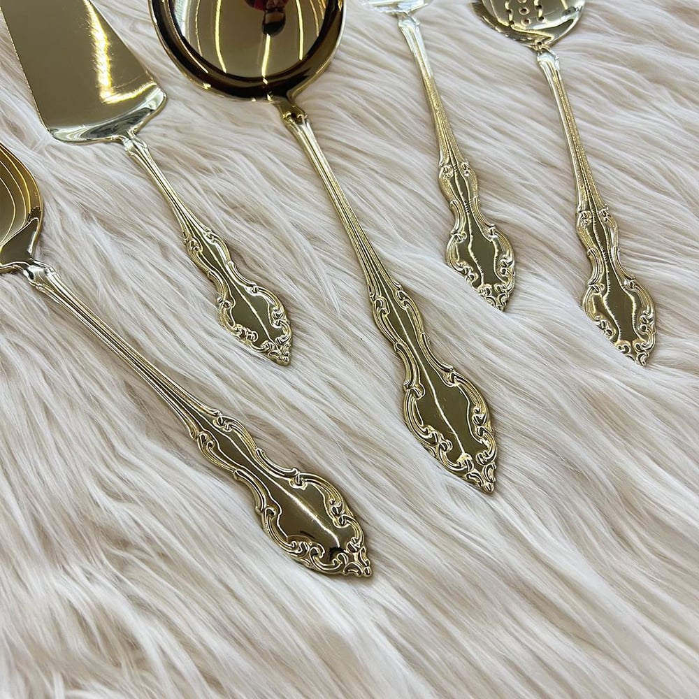 Queens of England 89 Piece Flatware Set - Shiny Gold