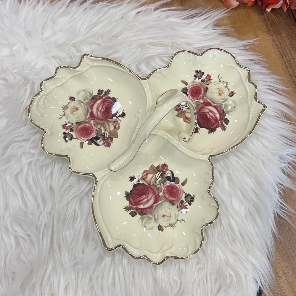 Royking Rose 3-Piece Snack Bowl with Handle