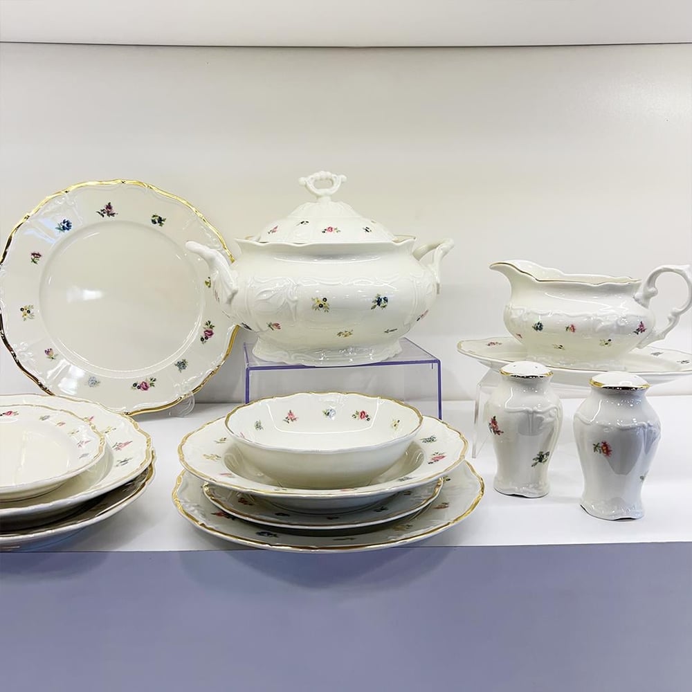 Thun Maria Louise Floral 77 Piece Dinner Set Gold
