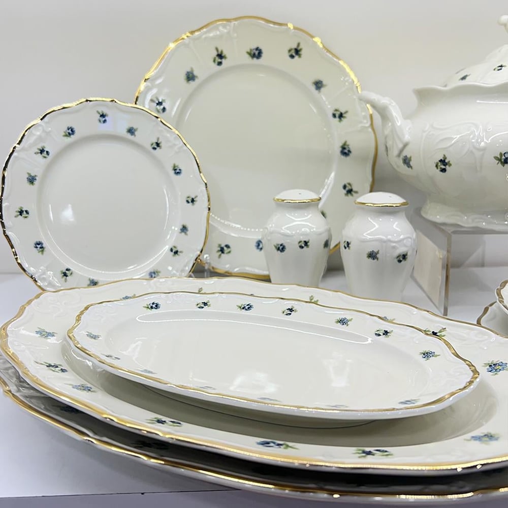 Thun Maria Louise Blue Flower 77 Piece Dinner Set Gold
