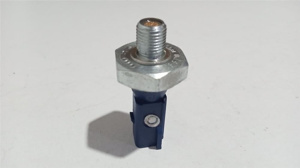 VW AUDI SKODA SEAT OEM MOTOR YAĞI BASINÇ SENSÖRÜ 04E 919 081 A