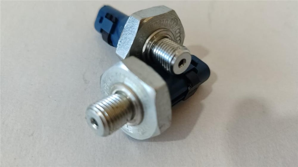 VW-OEM HAVALANDIRMA VANASI 06K103495