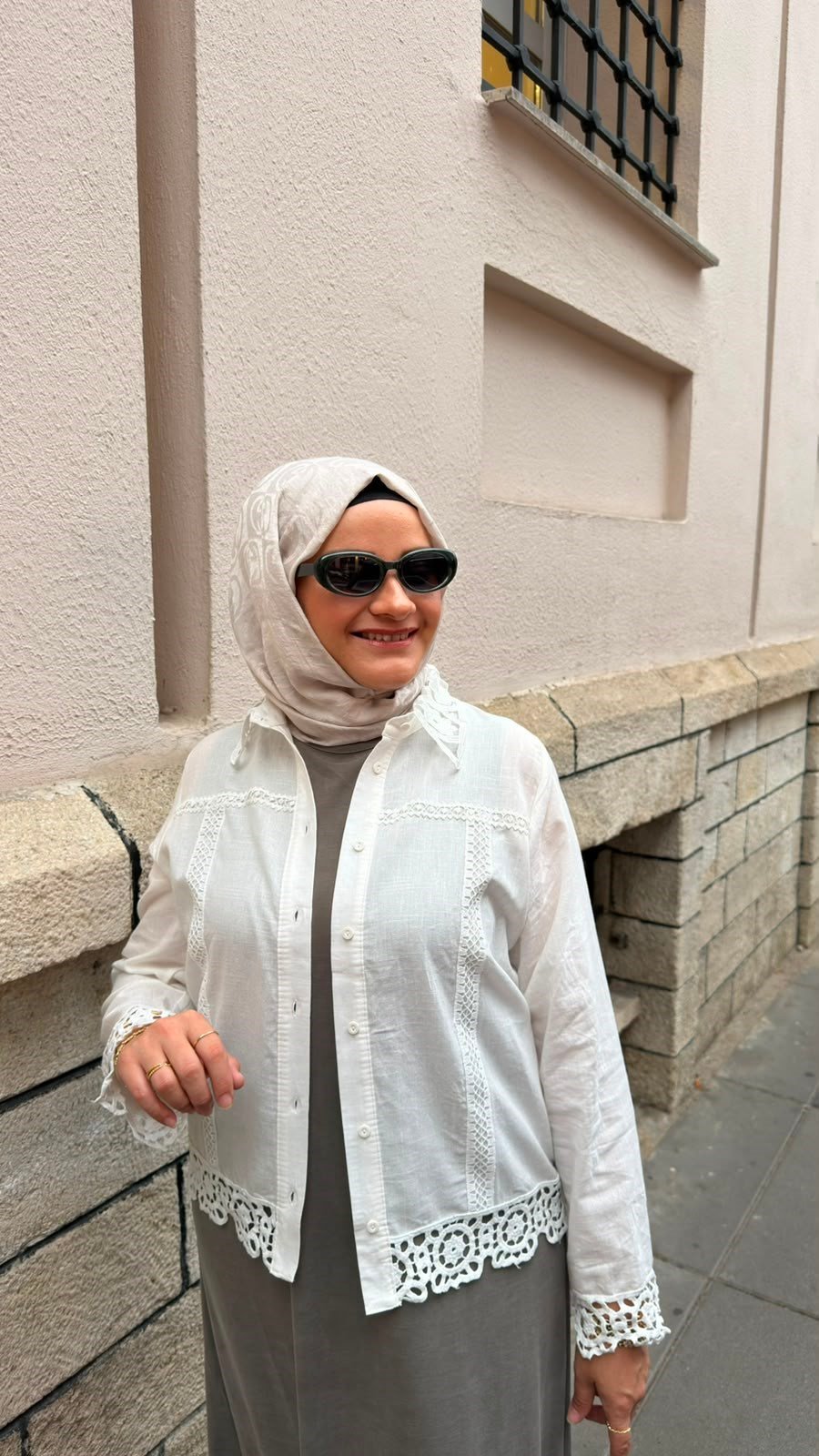 EKRUTEX 3469 BRODE GARNİLİ GÖMLEK