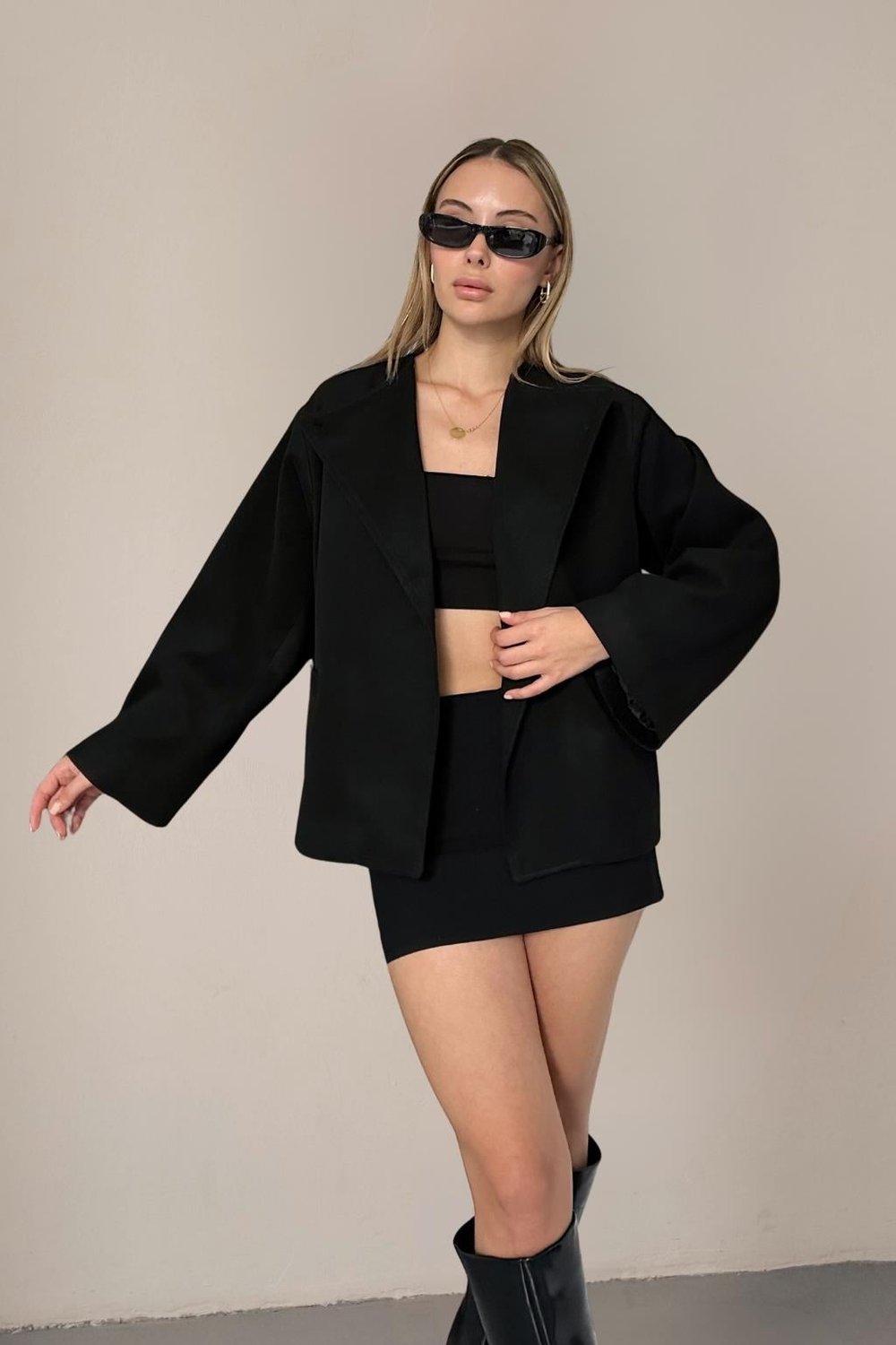 RİGALA SİYAH OVERSIZE KISA KAŞE CEKET