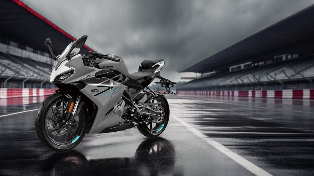 CFMOTO 250 SR
