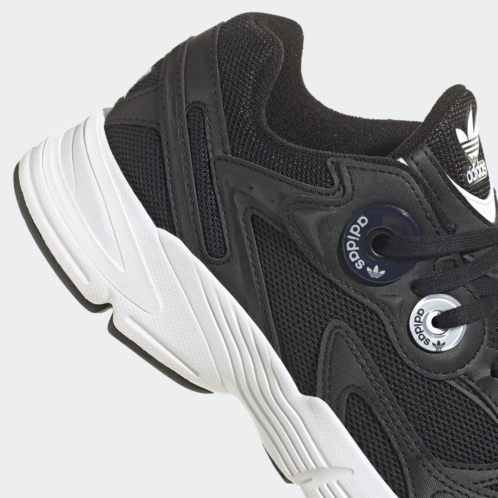 adidas ASTIR W