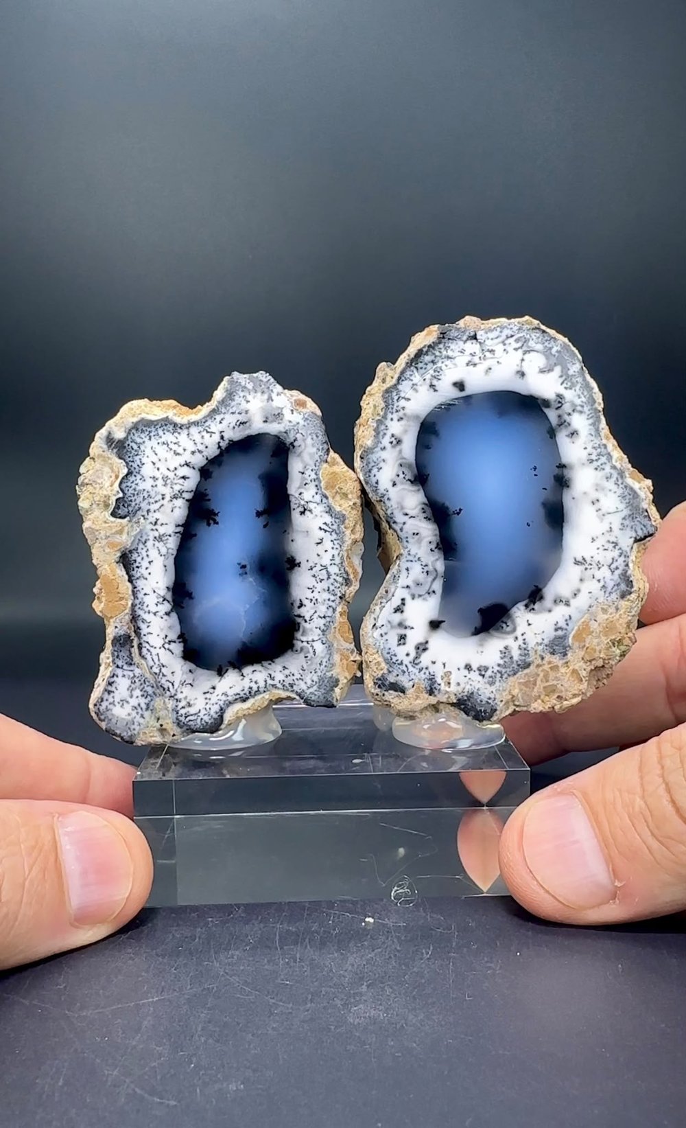 DENDRİTİK BEYAZ OPAL 239 GR.