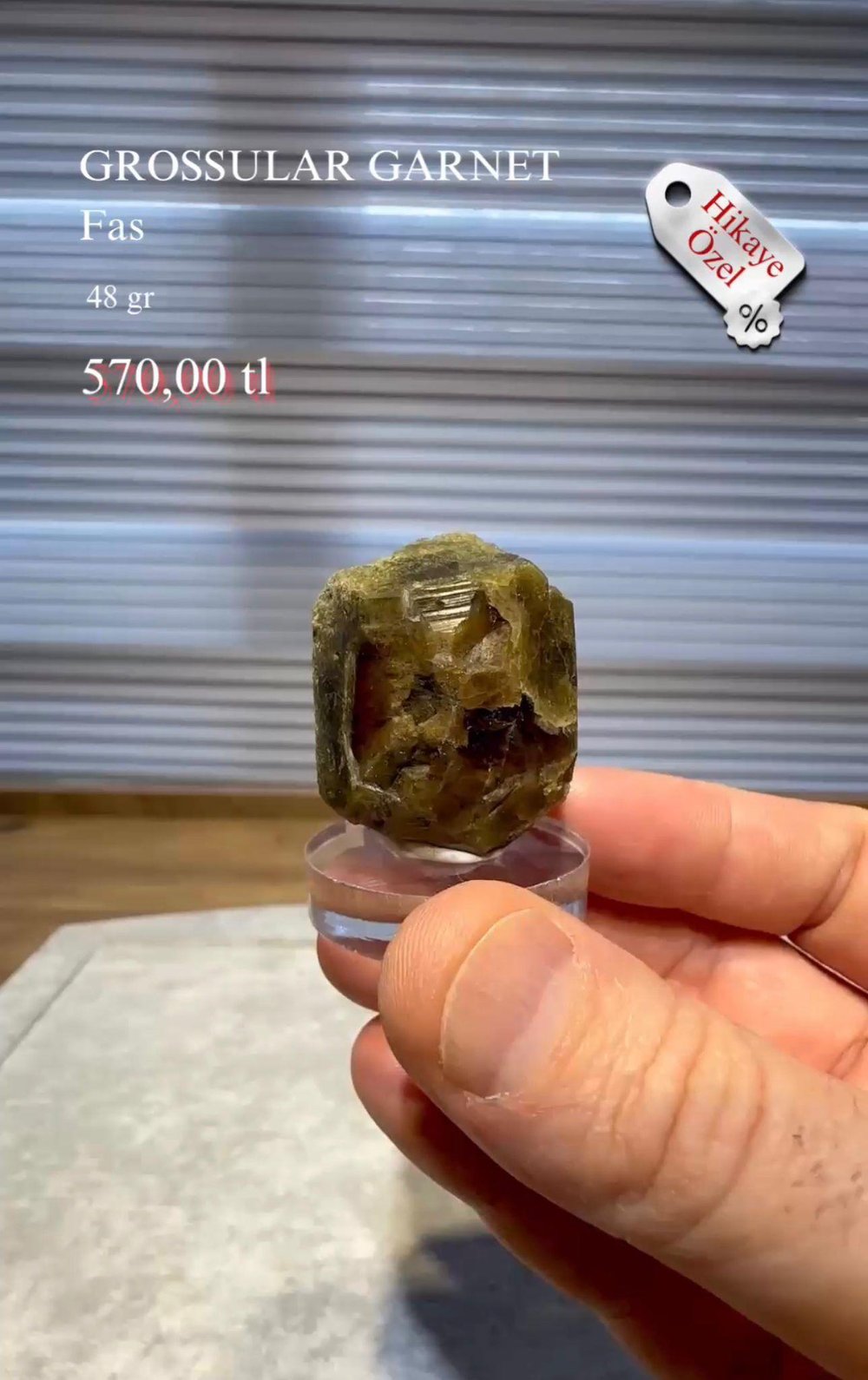 GROSSULAR GARNET 48 GR.
