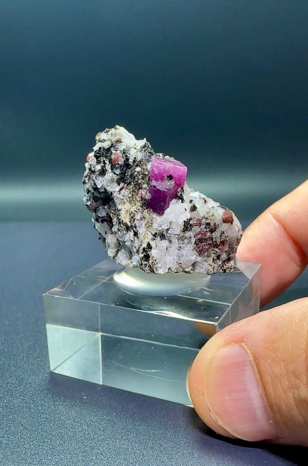 KARELYA YAKUT 28 GR.