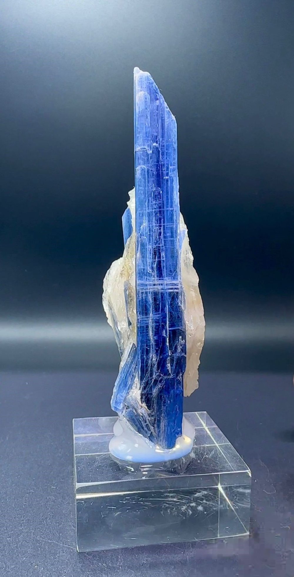 ÜST KALİTE KYANİT 101 GR.