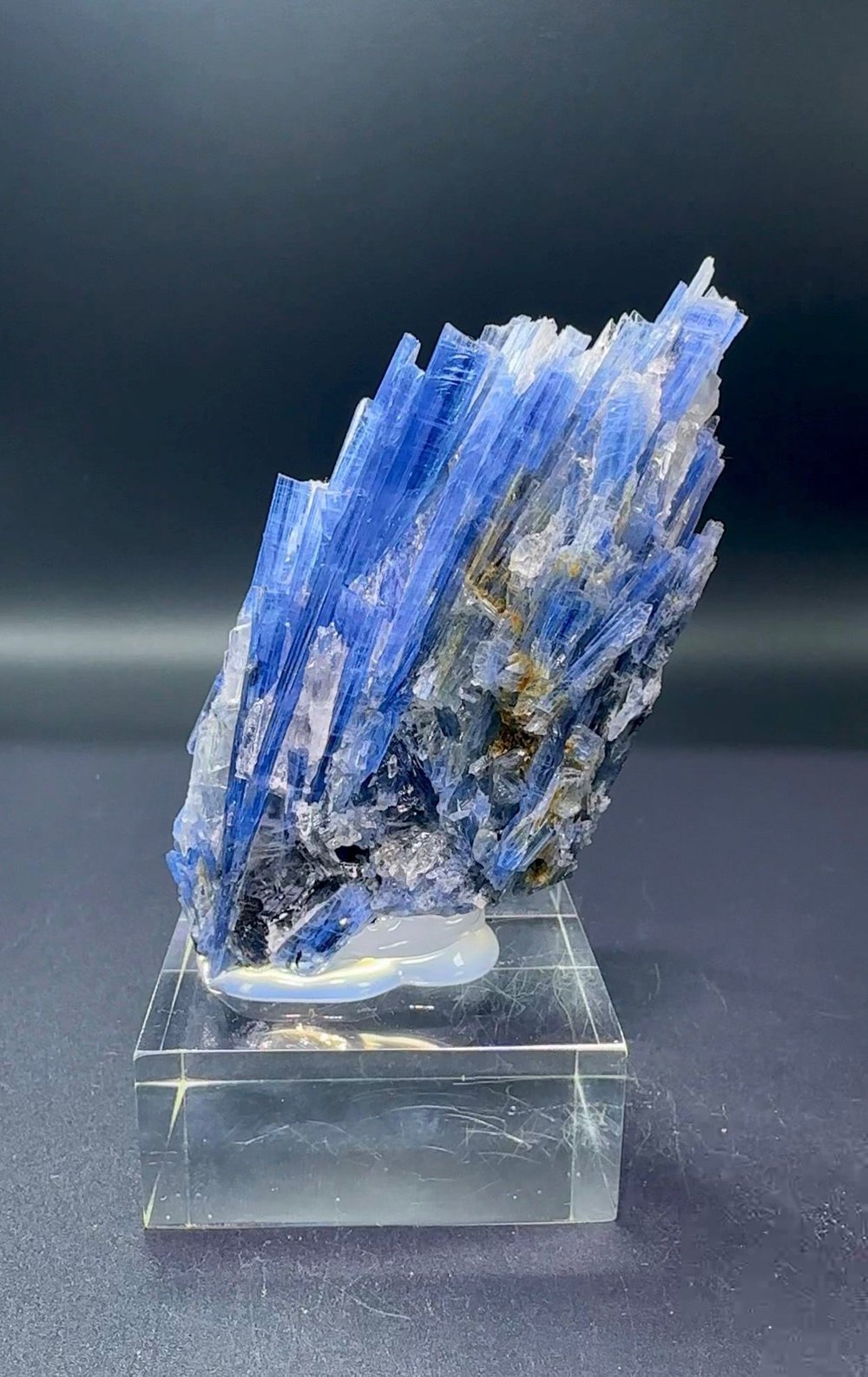 ÜST KALİTE KYANİT 121 GR.
