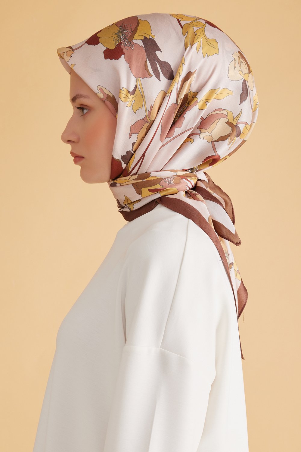Belli Fresh Çiçek Desen Kahve Pure Eşarp 2 - 09