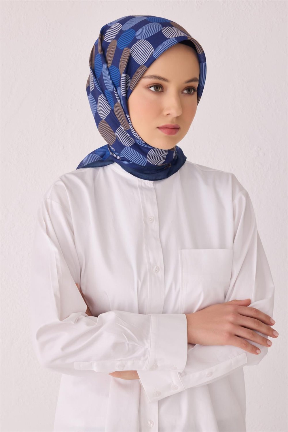 BELLİ GEOMETRİK DESEN TELA LACİVERT EŞARP 1022