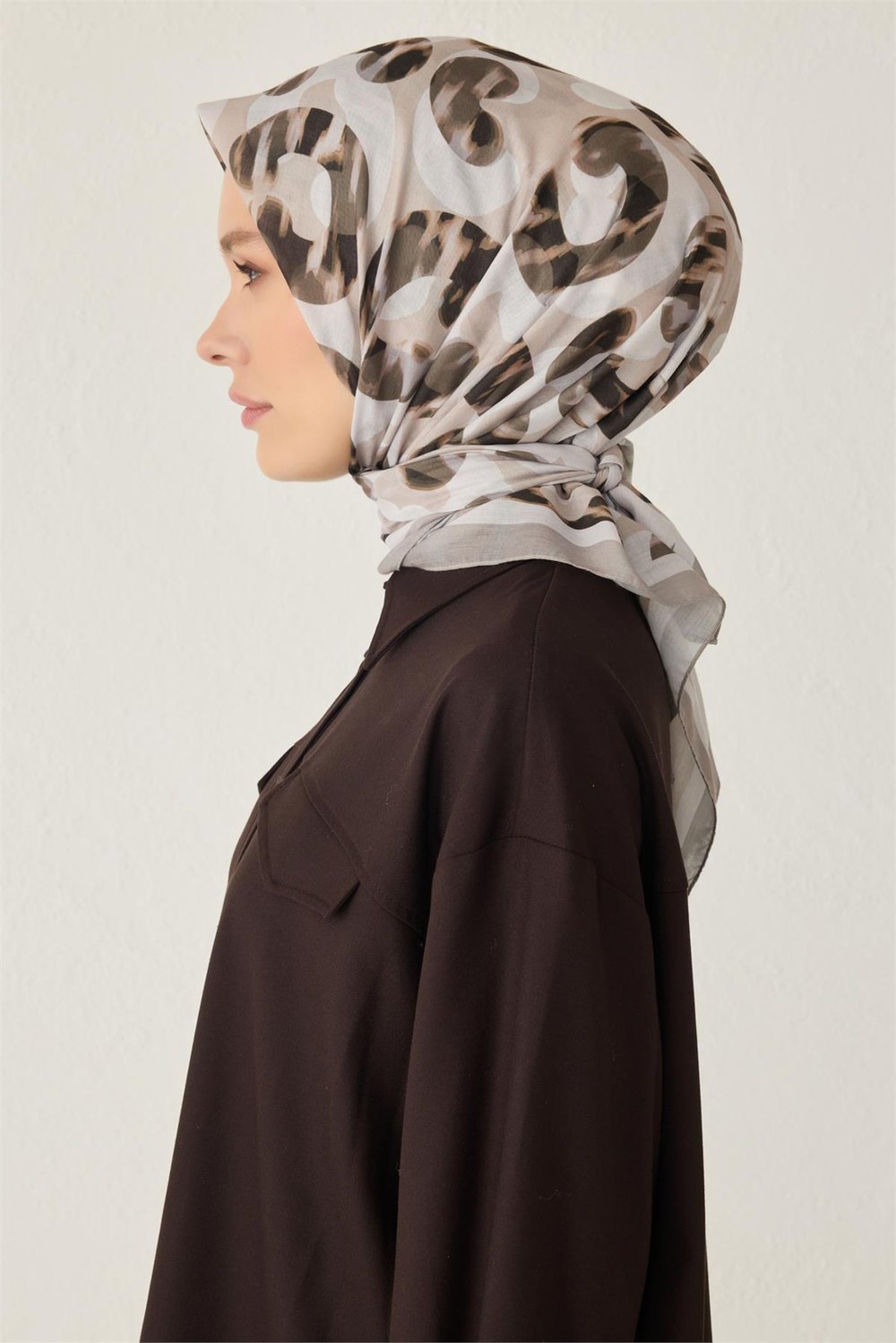 BELLİ GEOMETRİK DESEN TELA BEJ EŞARP 1020