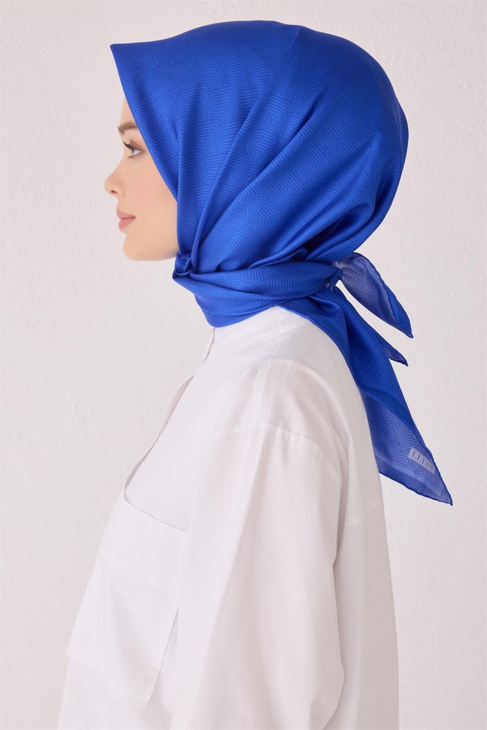 BELLİ GEOMETRİK DESEN İPEK EŞARP 4055D (TWİLL)-86