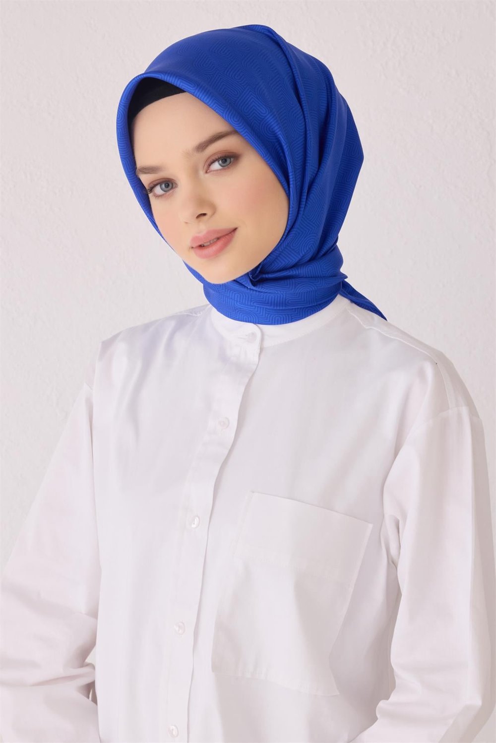 BELLİ GEOMETRİK DESEN İPEK EŞARP 4055D (TWİLL)-86