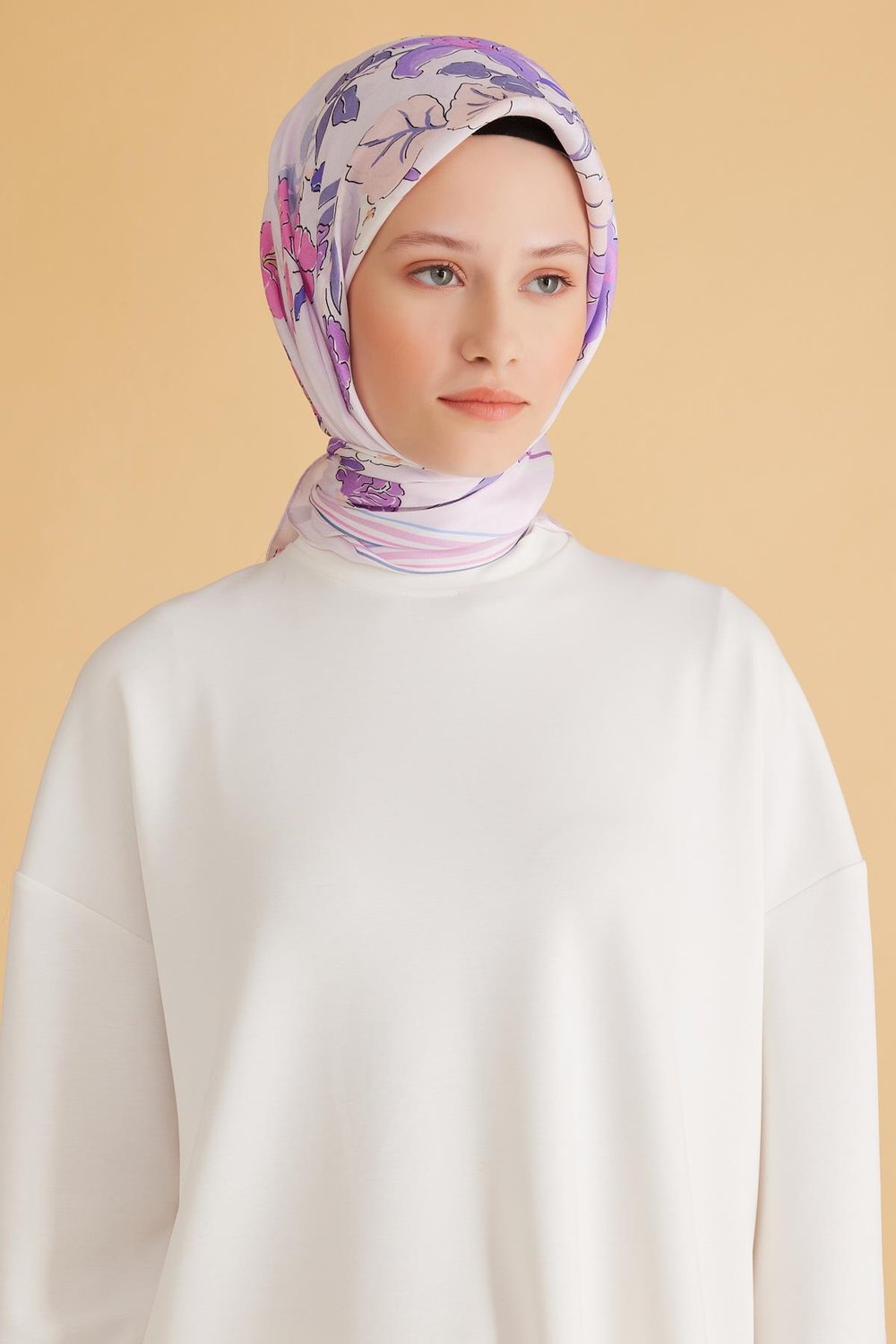 Belli Fresh Çiçek Desen Lacivert Pure Eşarp 1 - 12