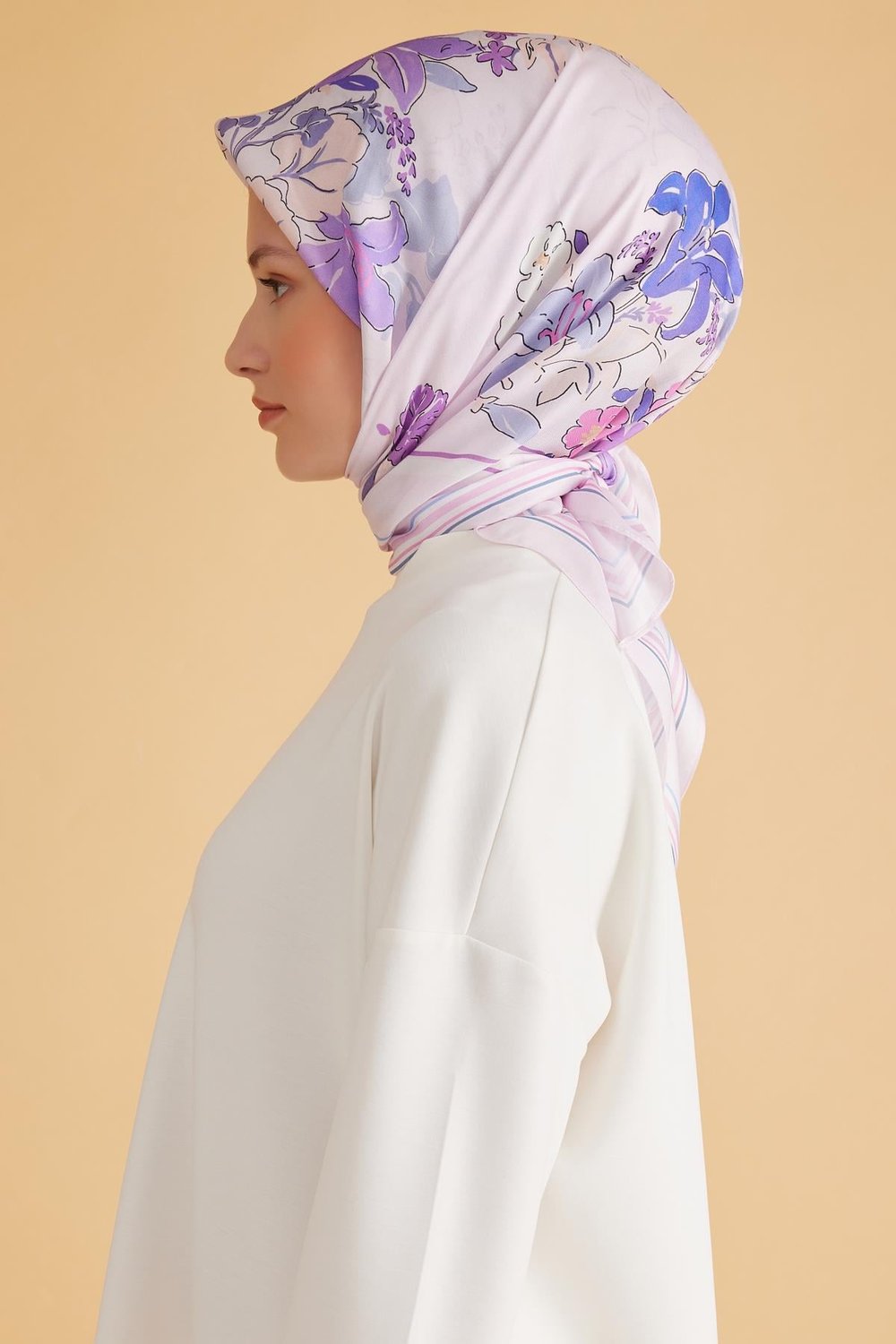Belli Fresh Çiçek Desen Lacivert Pure Eşarp 1 - 12