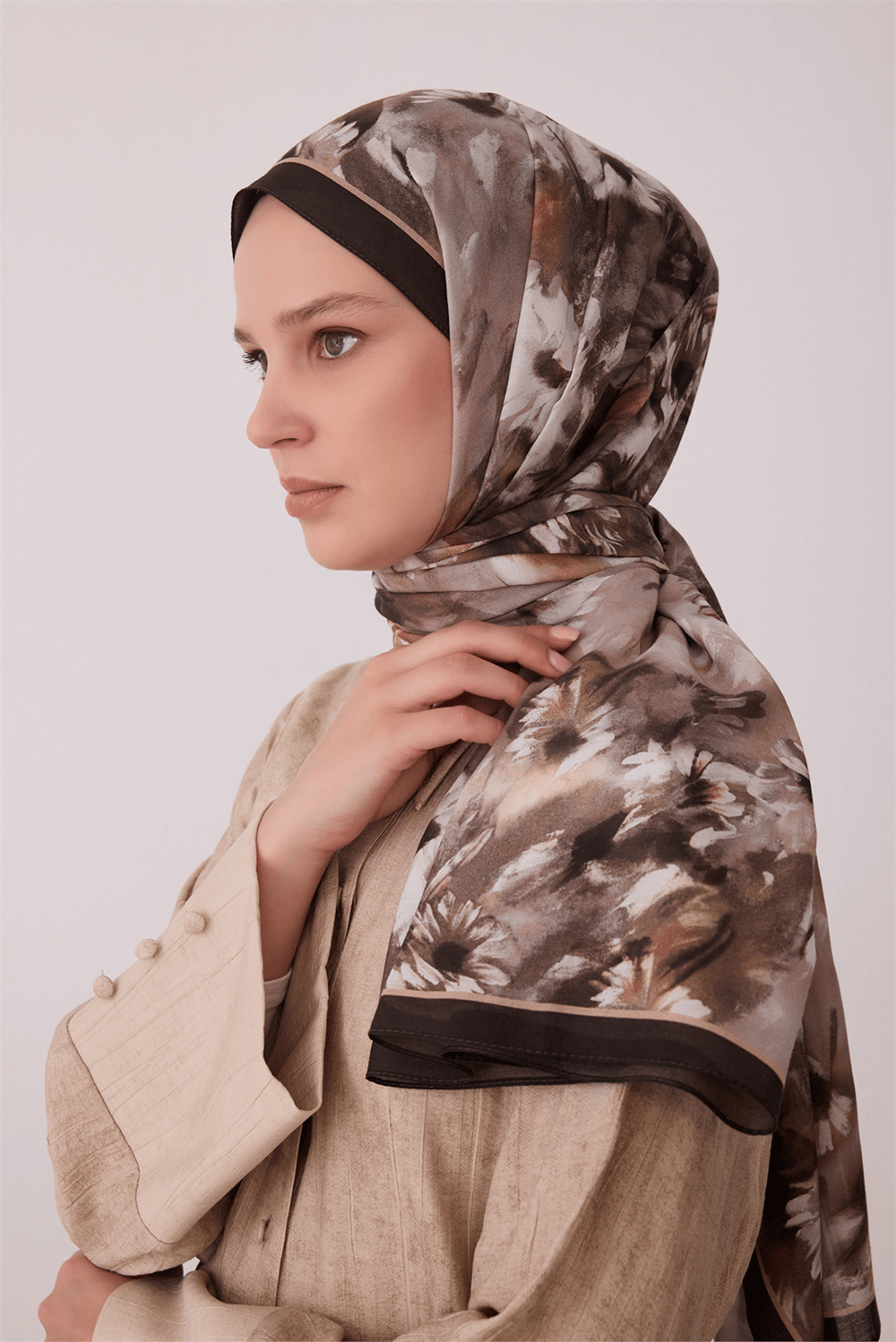 Belli Fresh Çiçek Desen Kahverengi Vual Şal 4149 - 105