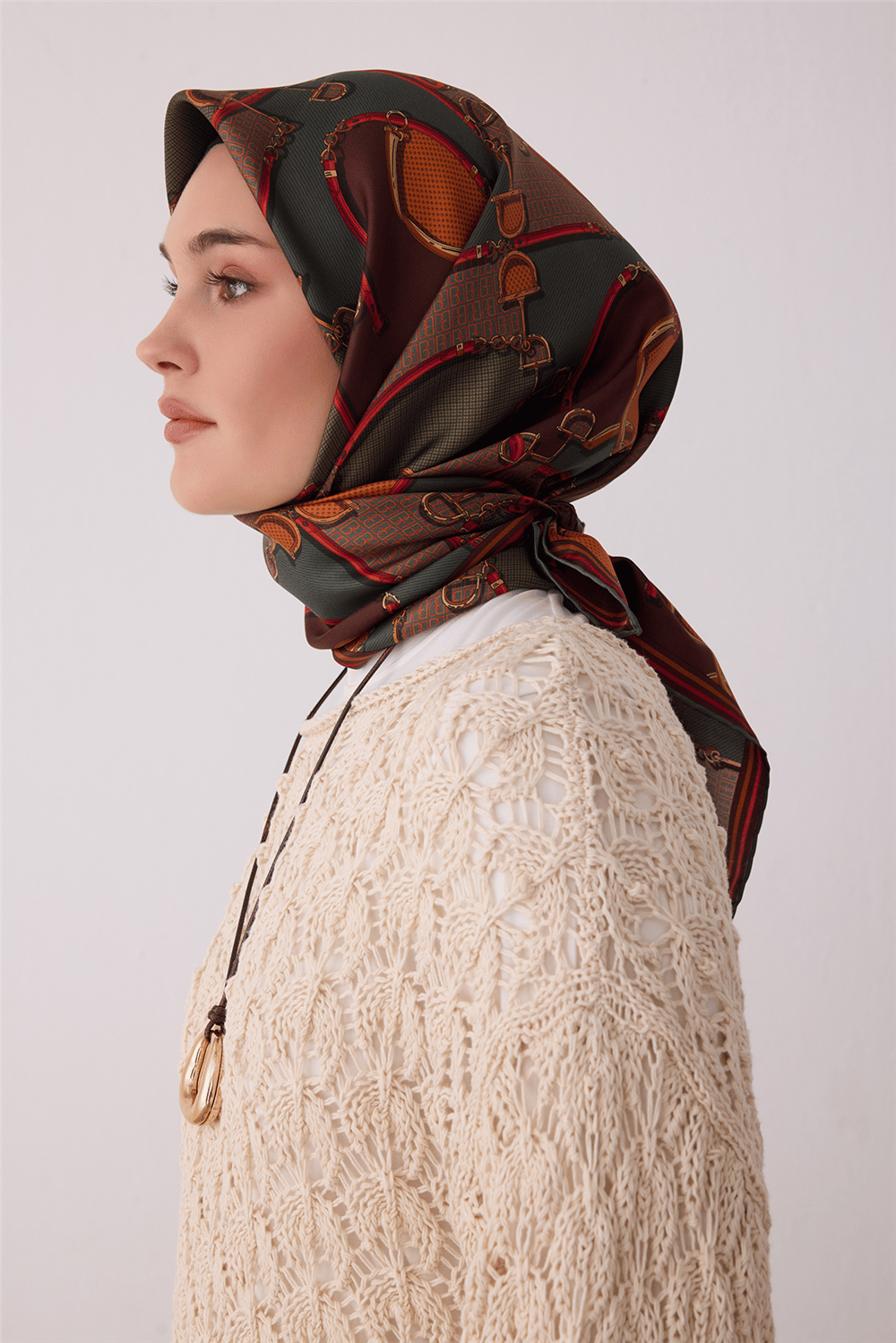 Yeşil Geometrik Desen %100 Twill İpek Eşarp 4400-82