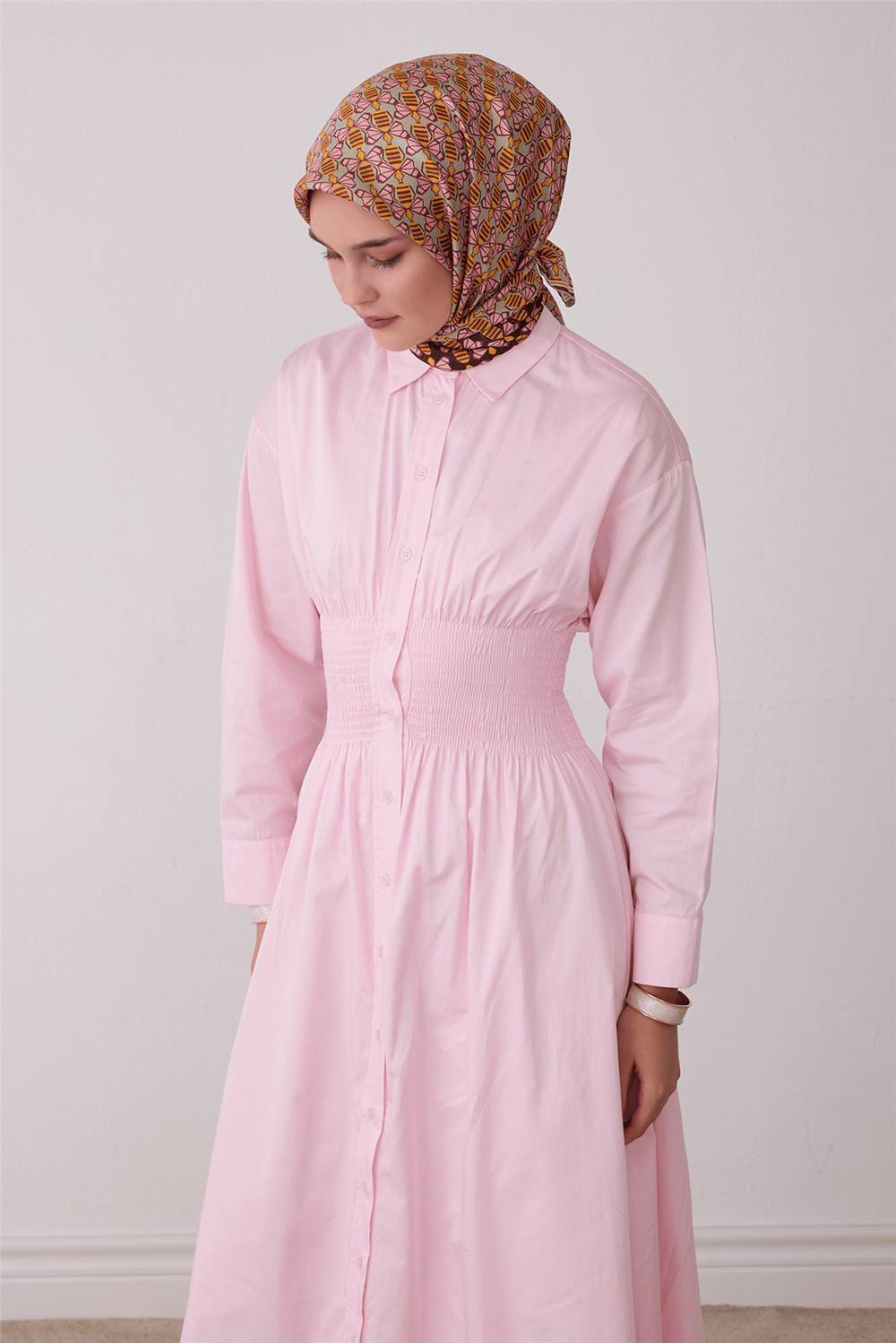 Pembe Geometrik Desen %100 Twill İpek Eşarp 4403-31