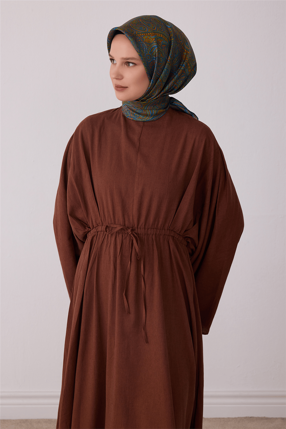 Yeşil Etnik Desen %100 Twill İpek Eşarp 4404-04