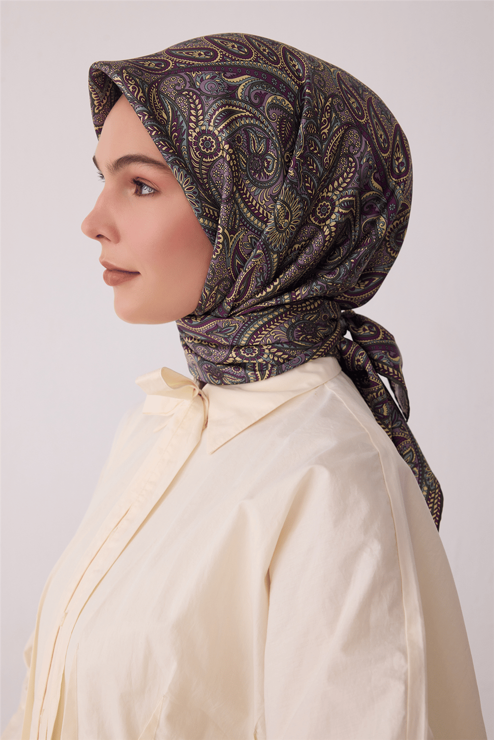 Füme Etnik Desen %100 Twill İpek Eşarp 4404-82