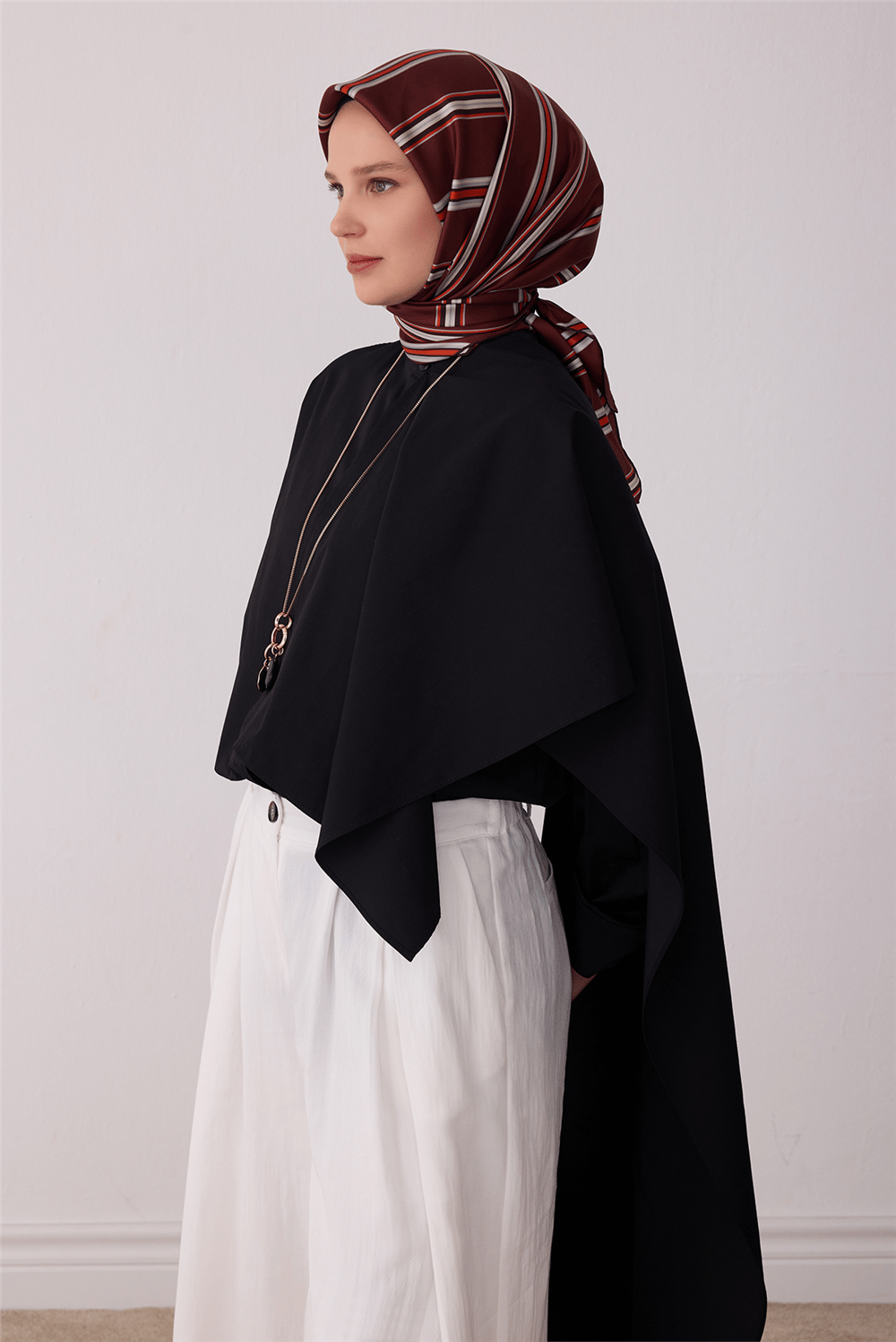 Taba Geometrik Desen %100 Twill İpek Eşarp 4405-54