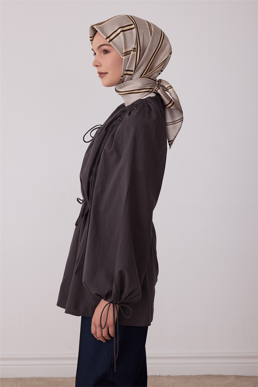 Taş Geometrik Desen %100 Twill İpek Eşarp 4405-85