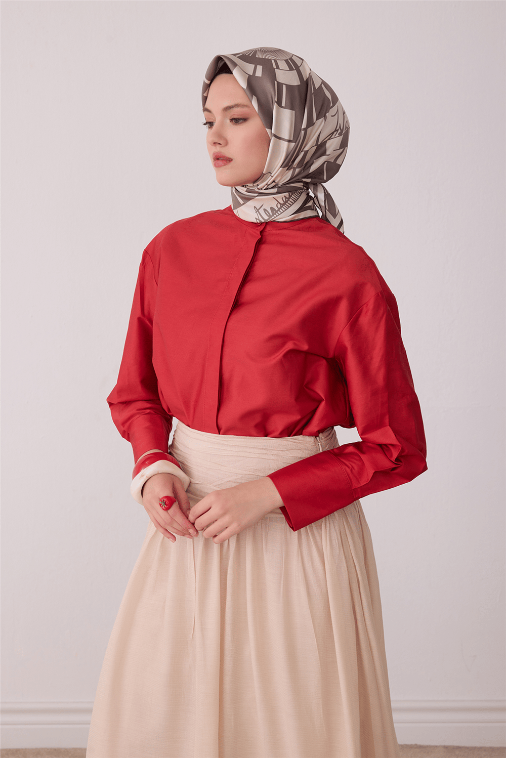 Bej Geometrik Desen %100 Twill İpek Eşarp 4411-86