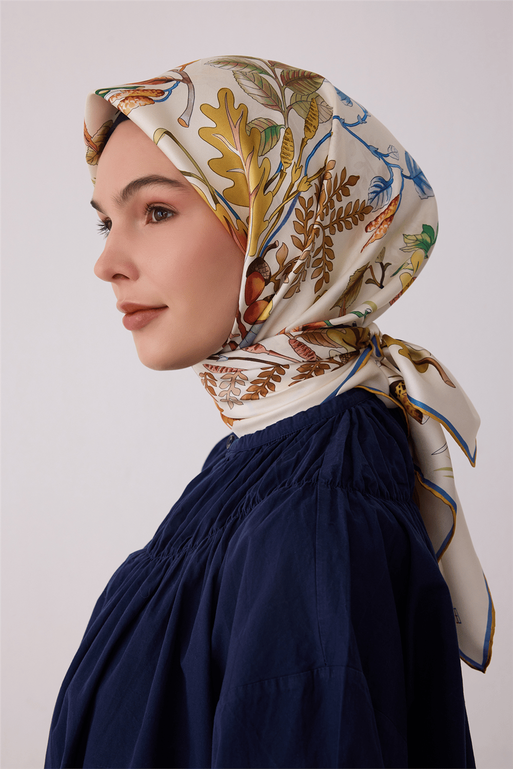 Sarı Soyut Desen %100 Twill İpek Eşarp 4412-50